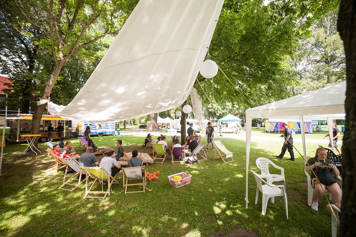 Featured image for “Künstlerbetreuung statt Blödsinn: Dreierlei mit dem Summertime Festival”